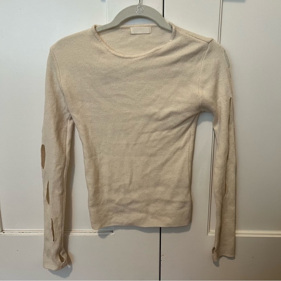“Source Unknown” Off White Sleeve Cutout Sweater - Picture 1 of 5